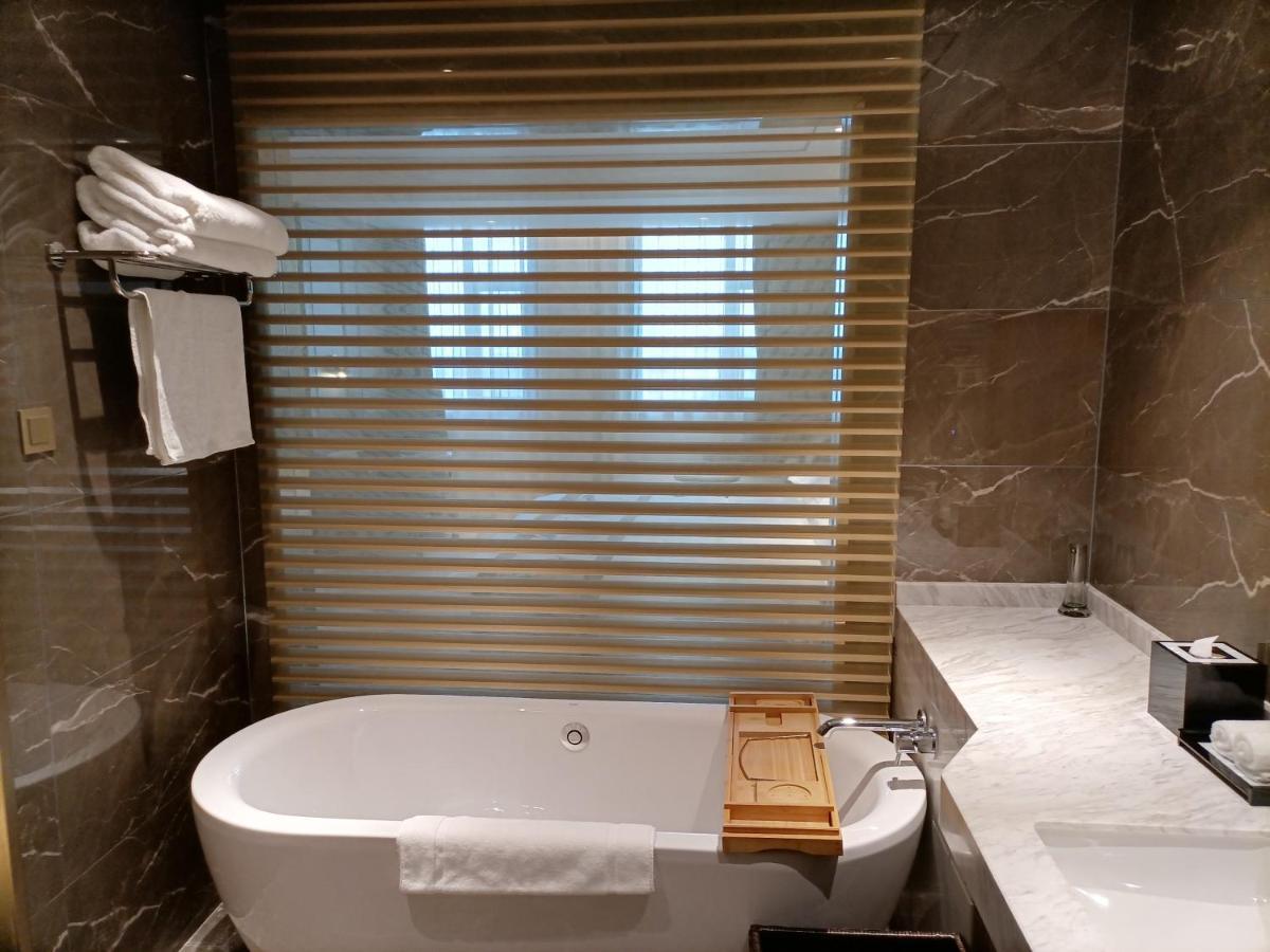 Baoying Jinling Hotel Extérieur photo
